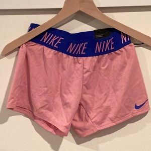 Nike Girls Standard Fit Shorts